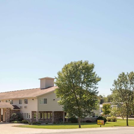 Super 8 By Wyndham Cresco Ia Hotel Exterior photo